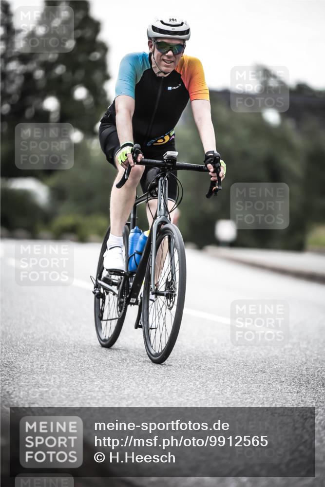 21.06.2026 - 29. Vierlanden-Triathlon H.Heesch http://msf.ph/oto/9912565 21.06.2026 09:56:34 Radfahren 103, 259, 291 meine-sportfotos.de