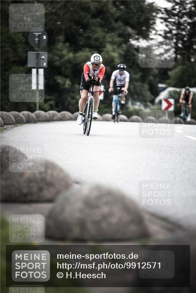 21.06.2026 - 29. Vierlanden-Triathlon H.Heesch http://msf.ph/oto/9912571 21.06.2026 09:56:41 Radfahren 12, 13, 174, 239, 259 meine-sportfotos.de