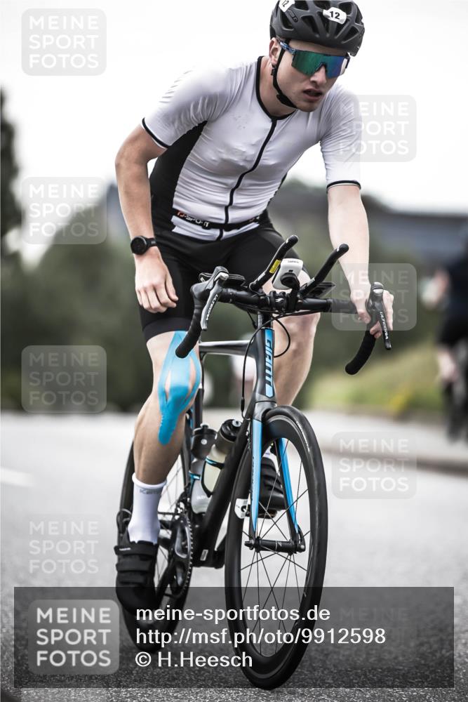 21.06.2026 - 29. Vierlanden-Triathlon H.Heesch http://msf.ph/oto/9912598 21.06.2026 09:56:45 Radfahren 12, 13, 174, 239 meine-sportfotos.de