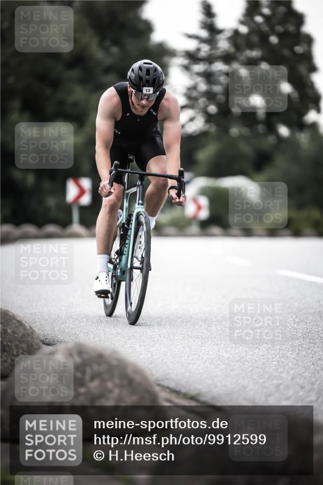 21.06.2026 - 29. Vierlanden-Triathlon H.Heesch http://msf.ph/oto/9912599 21.06.2026 09:56:47 Radfahren 12, 13 meine-sportfotos.de