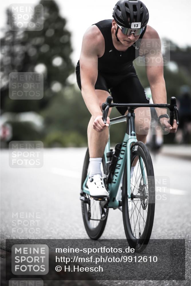 21.06.2026 - 29. Vierlanden-Triathlon H.Heesch http://msf.ph/oto/9912610 21.06.2026 09:56:47 Radfahren 12, 13 meine-sportfotos.de
