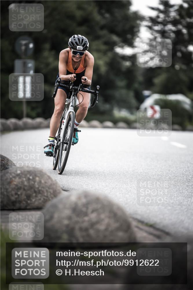21.06.2026 - 29. Vierlanden-Triathlon H.Heesch http://msf.ph/oto/9912622 21.06.2026 09:57:08 Radfahren 243, 253 meine-sportfotos.de