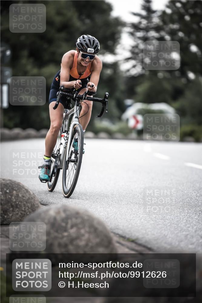 21.06.2026 - 29. Vierlanden-Triathlon H.Heesch http://msf.ph/oto/9912626 21.06.2026 09:57:08 Radfahren 243, 253 meine-sportfotos.de