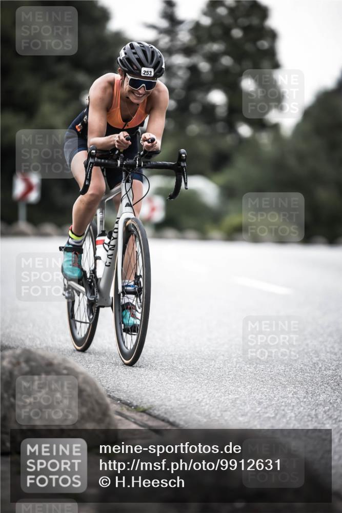 21.06.2026 - 29. Vierlanden-Triathlon H.Heesch http://msf.ph/oto/9912631 21.06.2026 09:57:09 Radfahren 243, 253 meine-sportfotos.de