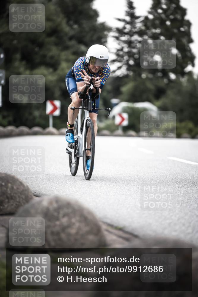 21.06.2026 - 29. Vierlanden-Triathlon H.Heesch http://msf.ph/oto/9912686 21.06.2026 09:57:48 Radfahren 145, 147 meine-sportfotos.de
