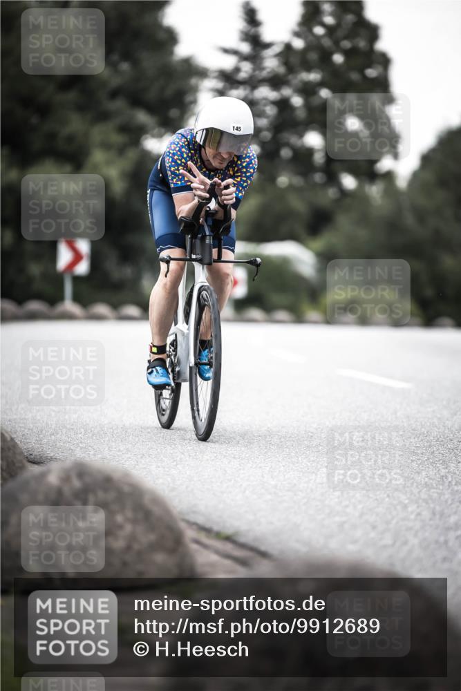 21.06.2026 - 29. Vierlanden-Triathlon H.Heesch http://msf.ph/oto/9912689 21.06.2026 09:57:48 Radfahren 145, 147 meine-sportfotos.de