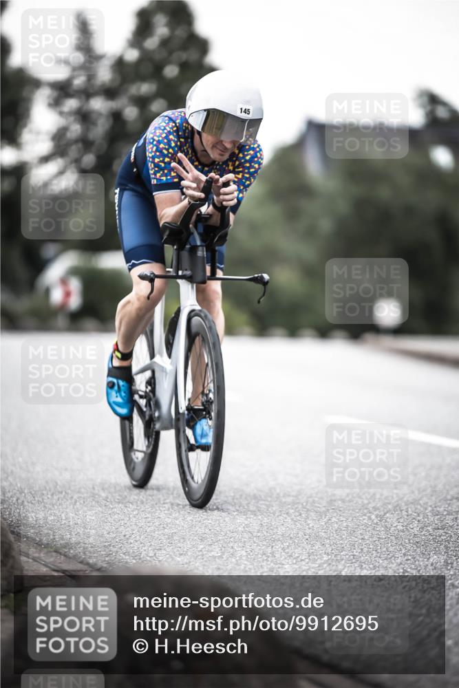 21.06.2026 - 29. Vierlanden-Triathlon H.Heesch http://msf.ph/oto/9912695 21.06.2026 09:57:49 Radfahren 145, 147 meine-sportfotos.de