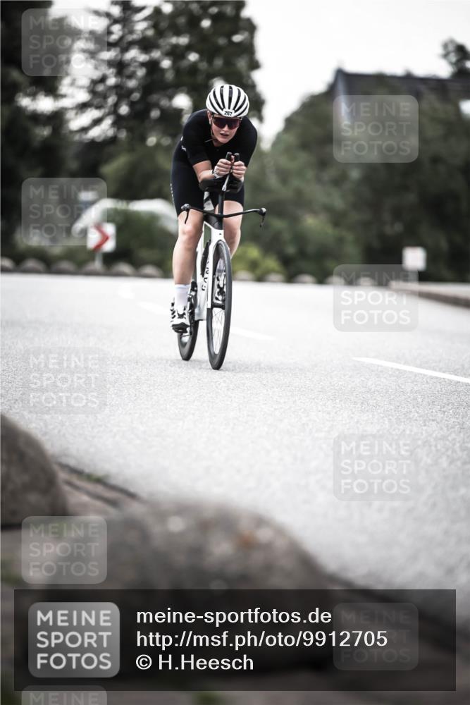 21.06.2026 - 29. Vierlanden-Triathlon H.Heesch http://msf.ph/oto/9912705 21.06.2026 09:58:04 Radfahren 19, 54, 267 meine-sportfotos.de