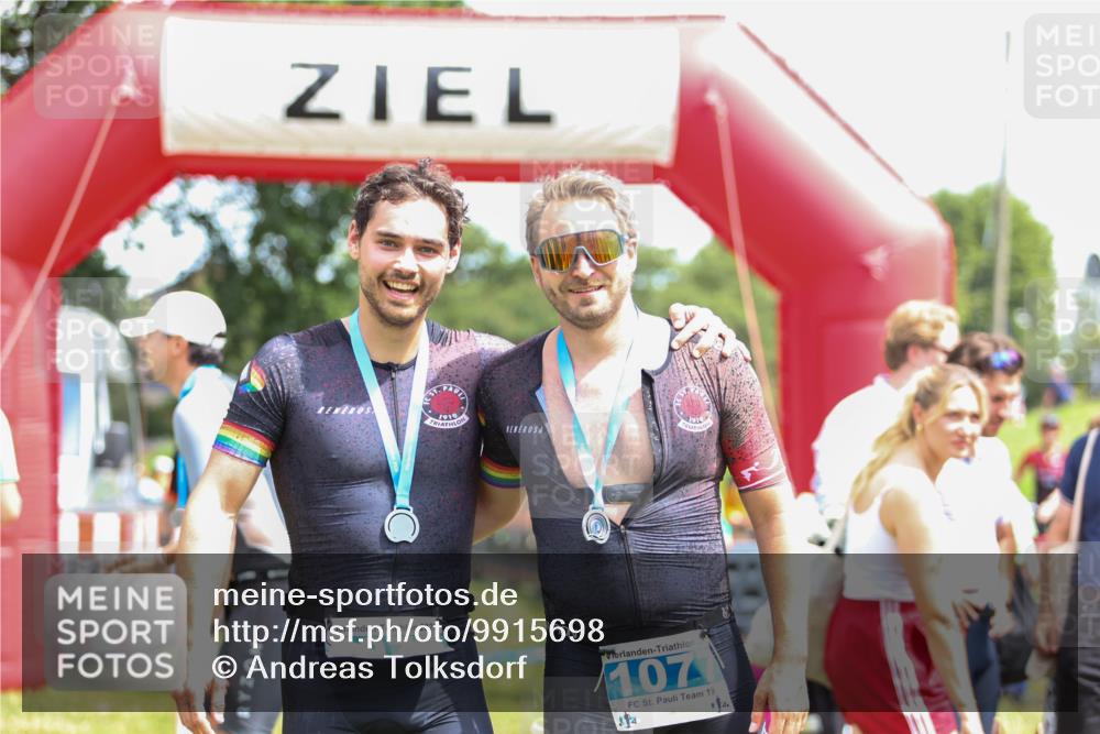 21.06.2026 - 29. Vierlanden-Triathlon Andreas Tolksdorf http://msf.ph/oto/9915698 21.06.2026 14:02:24 Ziel 1090 meine-sportfotos.de