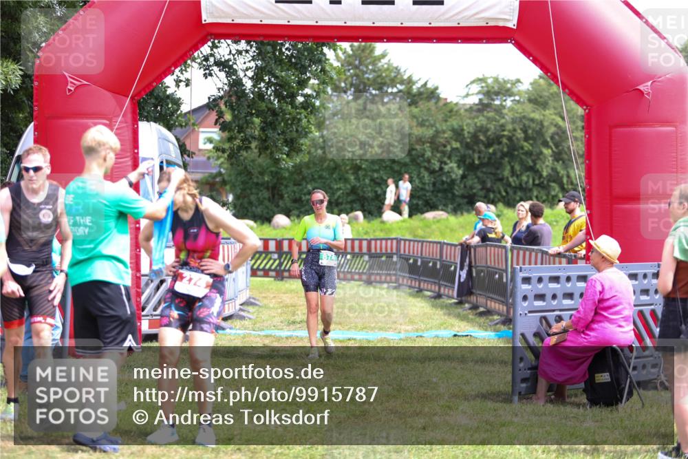 21.06.2026 - 29. Vierlanden-Triathlon Andreas Tolksdorf http://msf.ph/oto/9915787 21.06.2026 14:04:16 Ziel 274, 874 meine-sportfotos.de