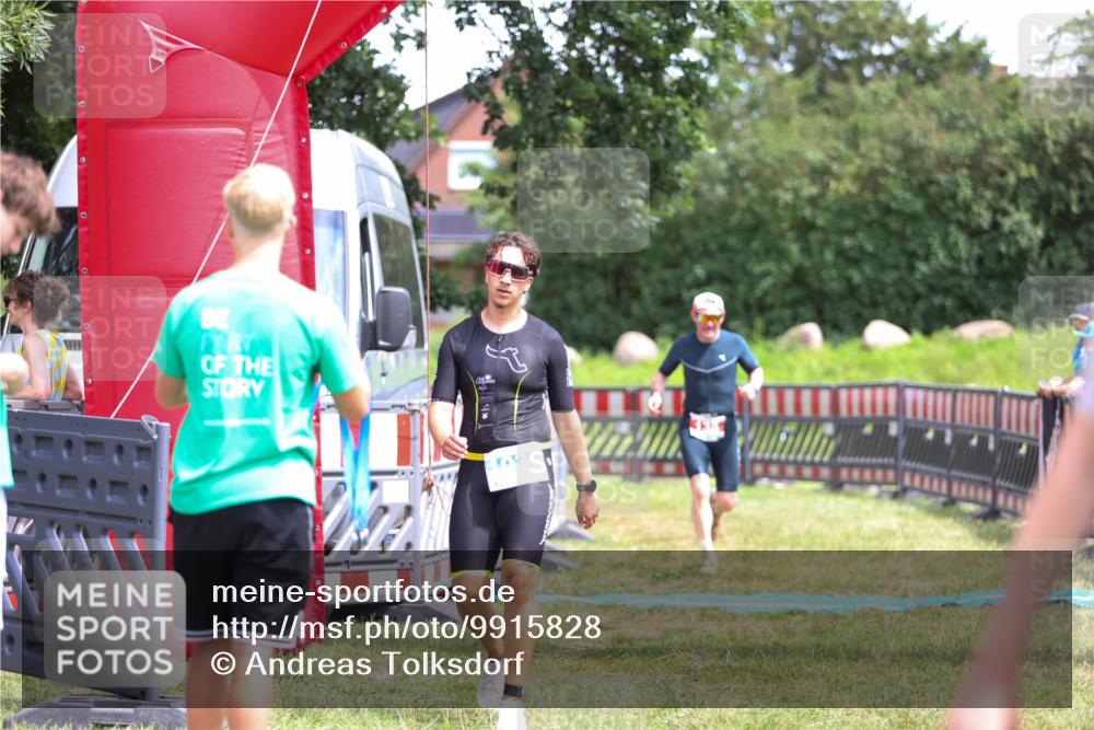 21.06.2026 - 29. Vierlanden-Triathlon Andreas Tolksdorf http://msf.ph/oto/9915828 21.06.2026 14:05:24 Ziel 138, 1030 meine-sportfotos.de