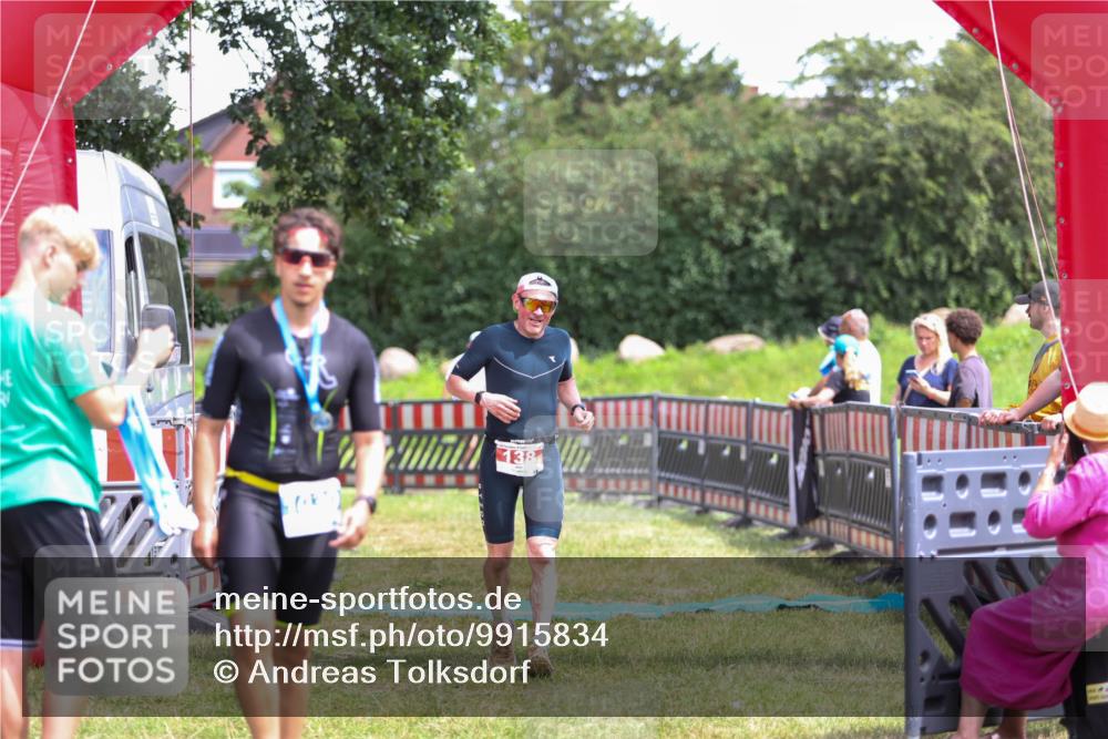 21.06.2026 - 29. Vierlanden-Triathlon Andreas Tolksdorf http://msf.ph/oto/9915834 21.06.2026 14:05:26 Ziel 138, 1030 meine-sportfotos.de