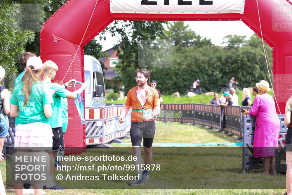21.06.2026 - 29. Vierlanden-Triathlon Andreas Tolksdorf http://msf.ph/oto/9915878 21.06.2026 14:06:36 Ziel 748, 1073 meine-sportfotos.de