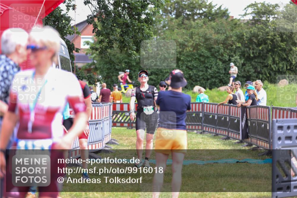 21.06.2026 - 29. Vierlanden-Triathlon Andreas Tolksdorf http://msf.ph/oto/9916018 21.06.2026 14:12:10 Ziel 48, 1083 meine-sportfotos.de