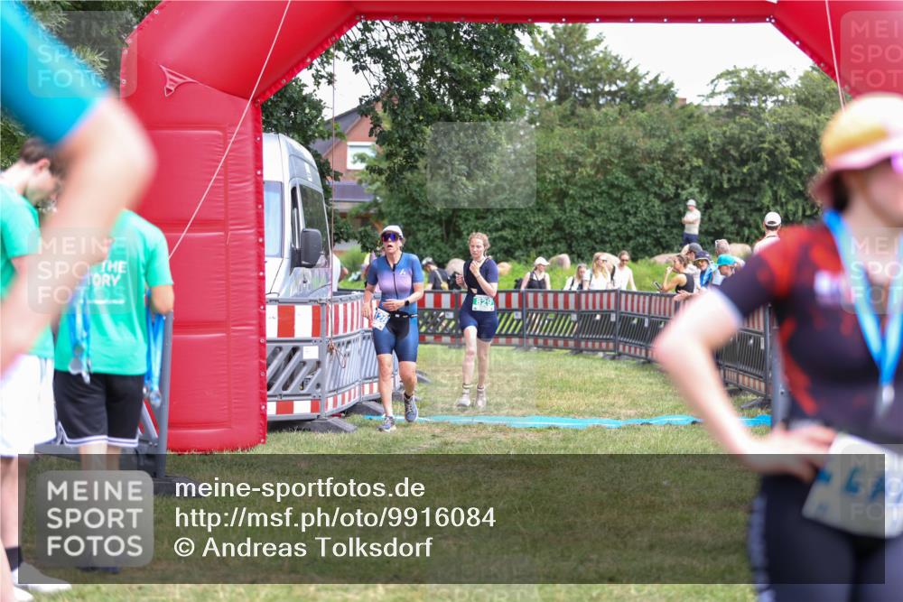 21.06.2026 - 29. Vierlanden-Triathlon Andreas Tolksdorf http://msf.ph/oto/9916084 21.06.2026 14:13:30 Ziel 771, 829, 1128 meine-sportfotos.de