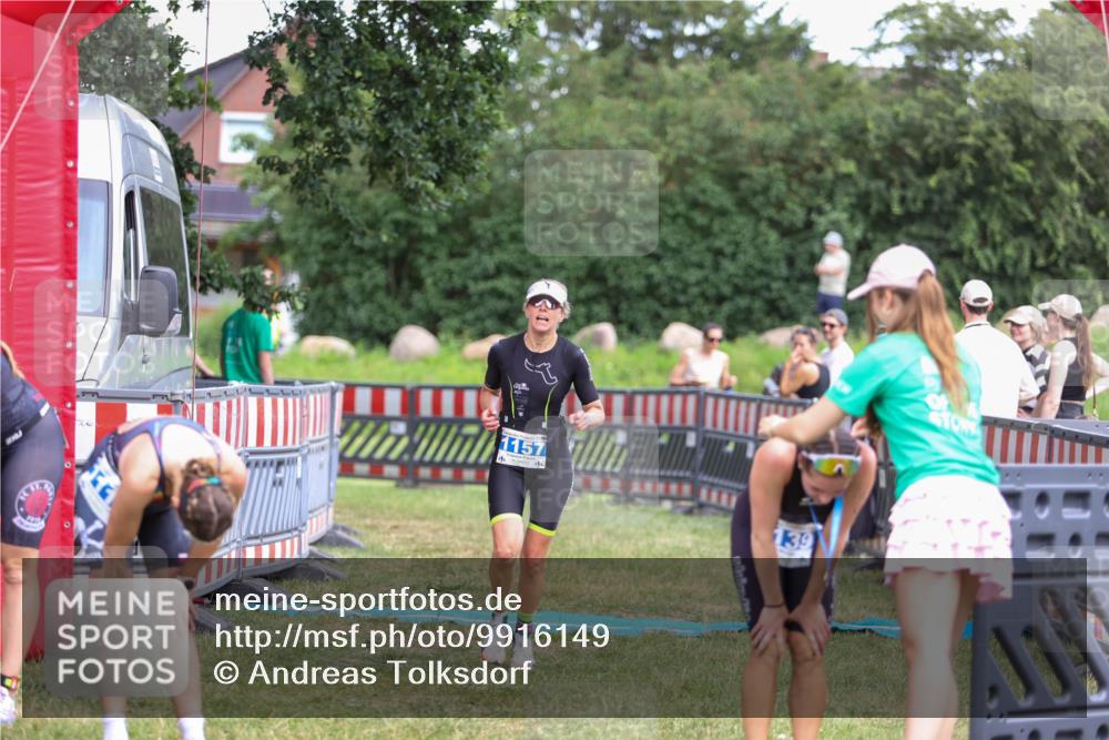 21.06.2026 - 29. Vierlanden-Triathlon Andreas Tolksdorf http://msf.ph/oto/9916149 21.06.2026 14:14:20 Ziel 1114, 1157 meine-sportfotos.de