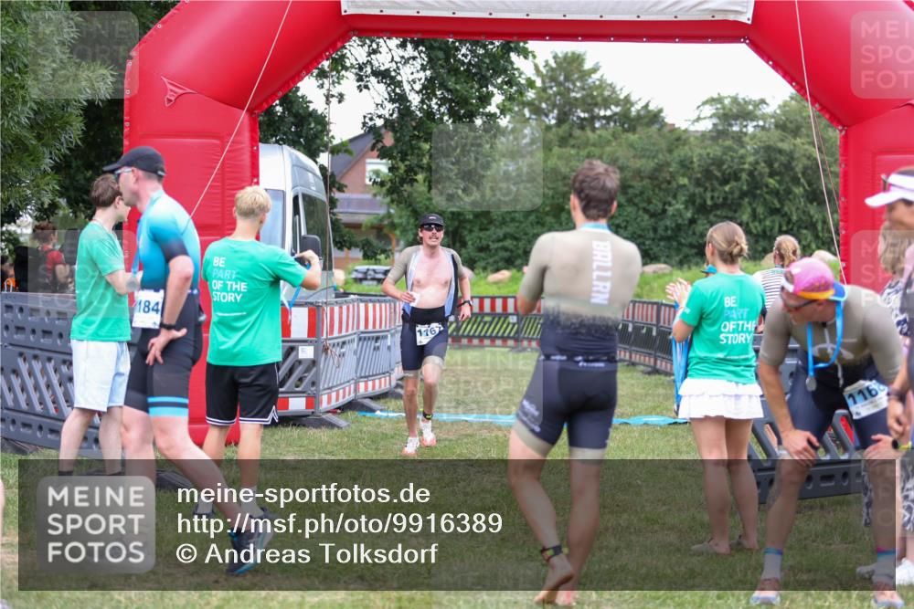 21.06.2026 - 29. Vierlanden-Triathlon Andreas Tolksdorf http://msf.ph/oto/9916389 21.06.2026 14:30:31 Ziel 1137, 1167 meine-sportfotos.de
