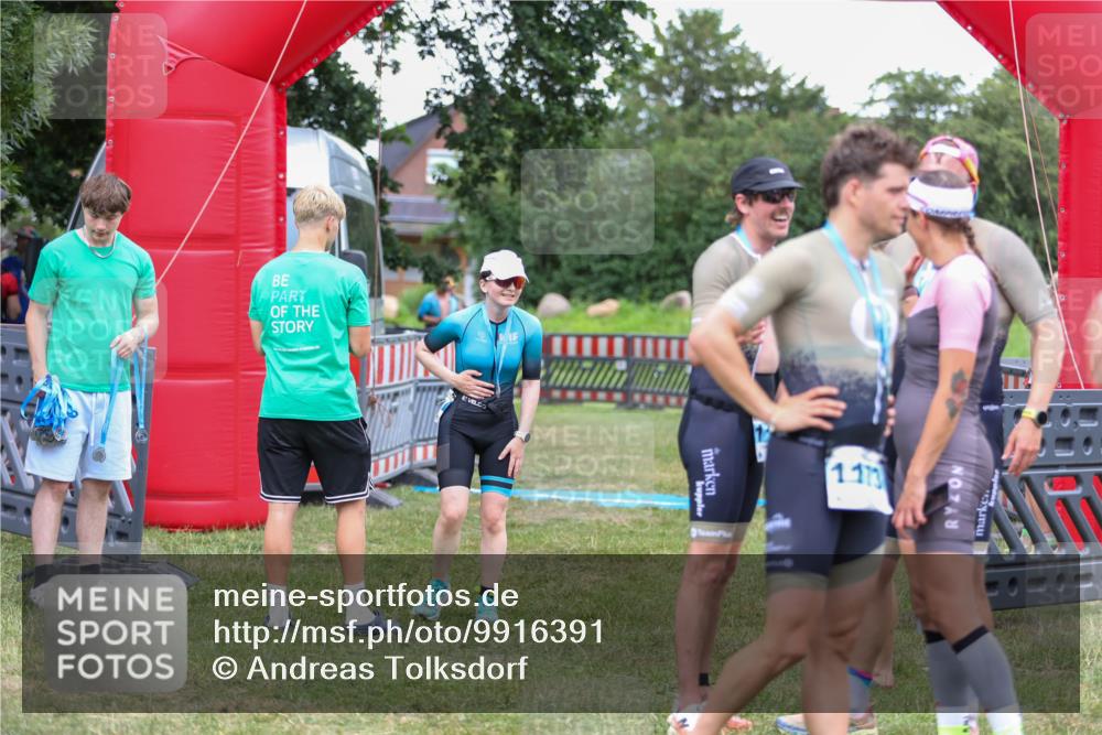 21.06.2026 - 29. Vierlanden-Triathlon Andreas Tolksdorf http://msf.ph/oto/9916391 21.06.2026 14:30:41 Ziel 183, 1137, 1172 meine-sportfotos.de
