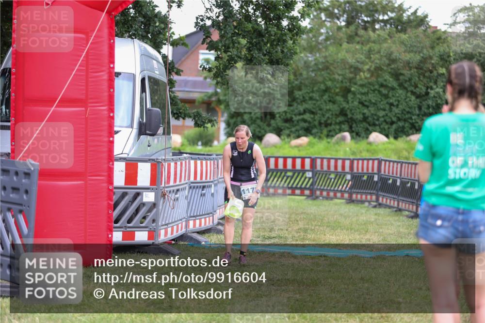 21.06.2026 - 29. Vierlanden-Triathlon Andreas Tolksdorf http://msf.ph/oto/9916604 21.06.2026 14:36:25 Ziel 228, 1178 meine-sportfotos.de