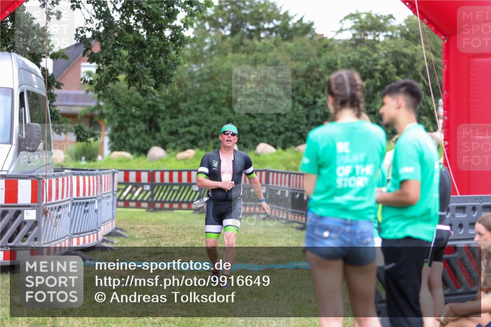 21.06.2026 - 29. Vierlanden-Triathlon Andreas Tolksdorf http://msf.ph/oto/9916649 21.06.2026 14:37:12 Ziel 1174, 1210 meine-sportfotos.de