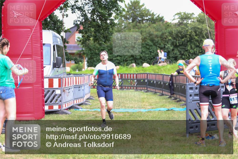 21.06.2026 - 29. Vierlanden-Triathlon Andreas Tolksdorf http://msf.ph/oto/9916689 21.06.2026 14:41:21 Ziel 1189 meine-sportfotos.de