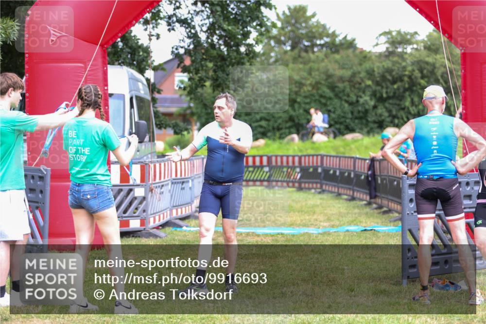 21.06.2026 - 29. Vierlanden-Triathlon Andreas Tolksdorf http://msf.ph/oto/9916693 21.06.2026 14:41:22 Ziel 1189 meine-sportfotos.de