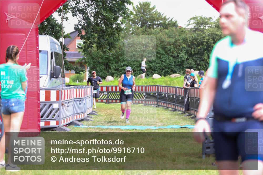 21.06.2026 - 29. Vierlanden-Triathlon Andreas Tolksdorf http://msf.ph/oto/9916710 21.06.2026 14:41:34 Ziel 836, 1202 meine-sportfotos.de