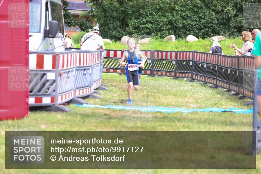 21.06.2026 - 29. Vierlanden-Triathlon Andreas Tolksdorf http://msf.ph/oto/9917127 21.06.2026 15:07:17 Ziel 1296, 1312, 1328 meine-sportfotos.de