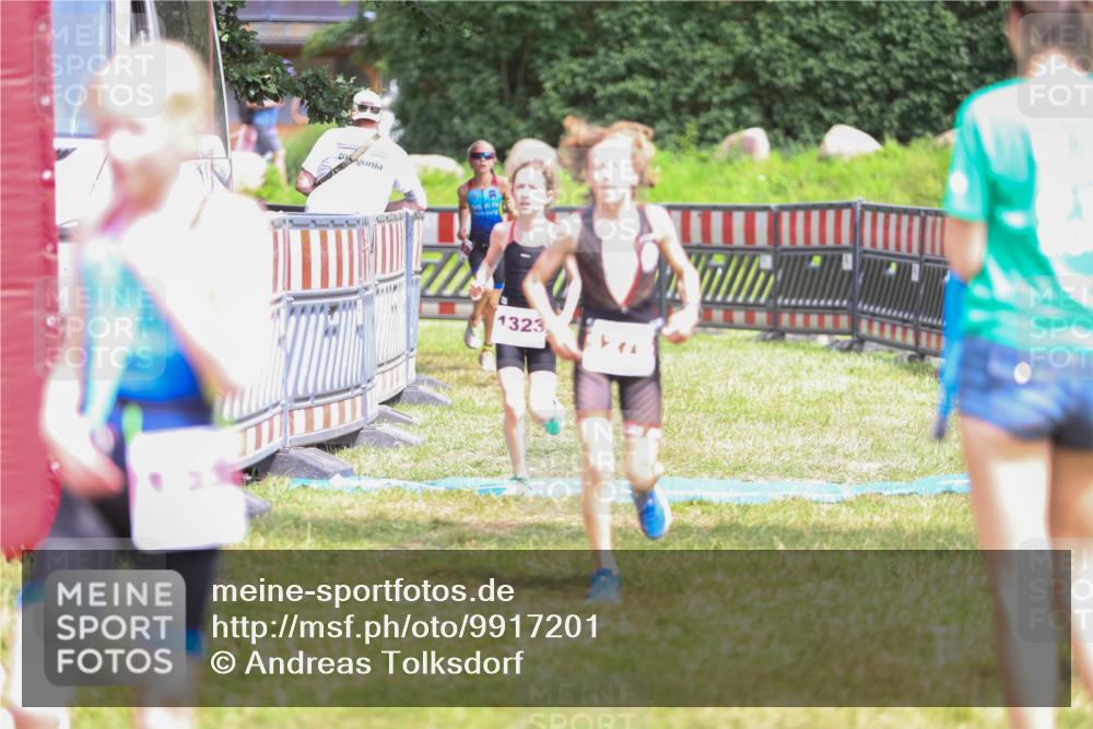 21.06.2026 - 29. Vierlanden-Triathlon Andreas Tolksdorf http://msf.ph/oto/9917201 21.06.2026 15:07:41 Ziel 1272, 1276, 1284, 1313, 1330, 1333 meine-sportfotos.de