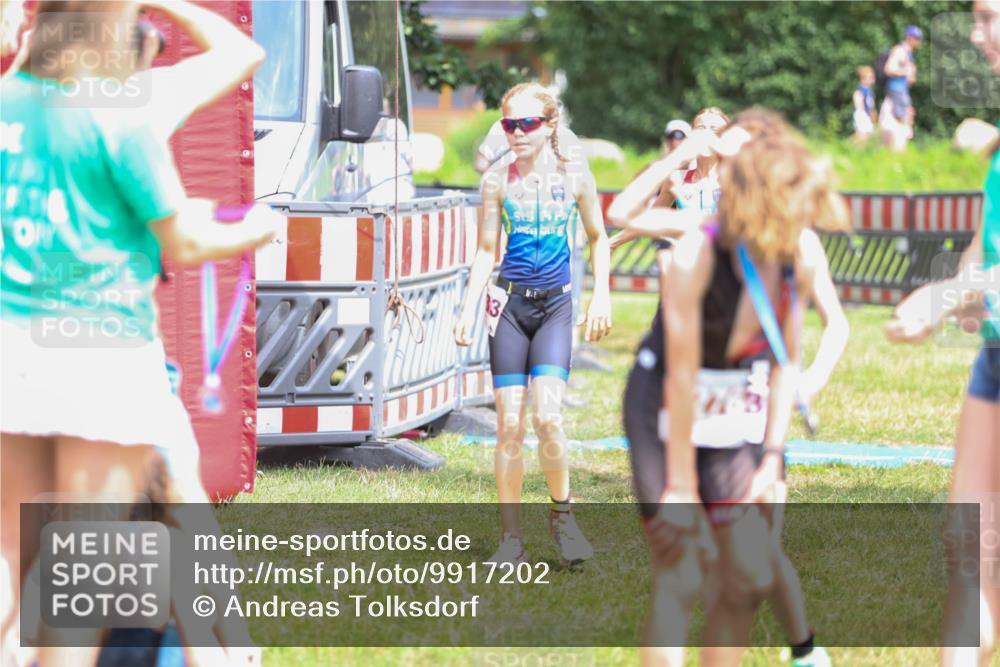 21.06.2026 - 29. Vierlanden-Triathlon Andreas Tolksdorf http://msf.ph/oto/9917202 21.06.2026 15:07:46 Ziel 1272, 1276, 1284, 1313, 1333 meine-sportfotos.de