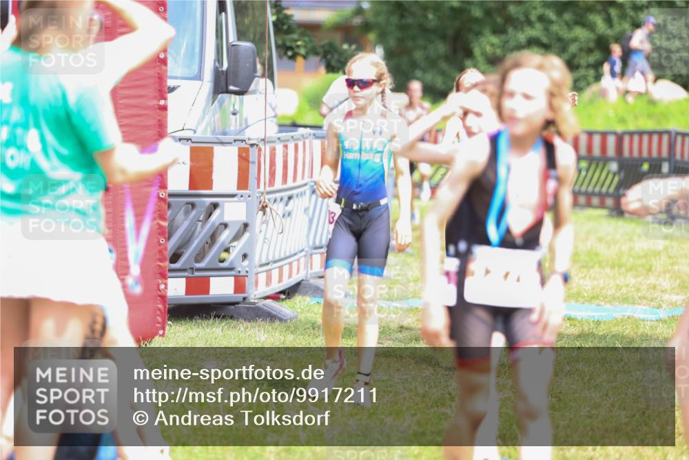 21.06.2026 - 29. Vierlanden-Triathlon Andreas Tolksdorf http://msf.ph/oto/9917211 21.06.2026 15:07:47 Ziel 1272, 1276, 1284, 1313, 1333 meine-sportfotos.de