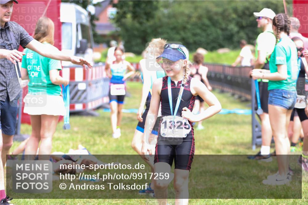 21.06.2026 - 29. Vierlanden-Triathlon Andreas Tolksdorf http://msf.ph/oto/9917259 21.06.2026 15:08:38 Ziel 1231, 1265, 1299, 1300, 1323, 1324 meine-sportfotos.de
