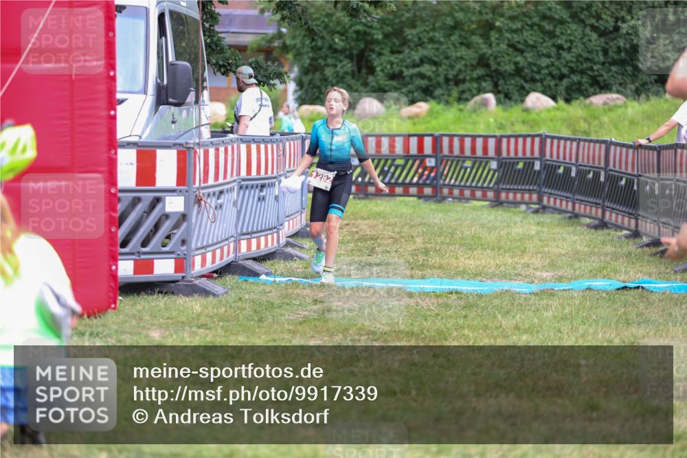 21.06.2026 - 29. Vierlanden-Triathlon Andreas Tolksdorf http://msf.ph/oto/9917339 21.06.2026 15:10:11 Ziel 1282 meine-sportfotos.de