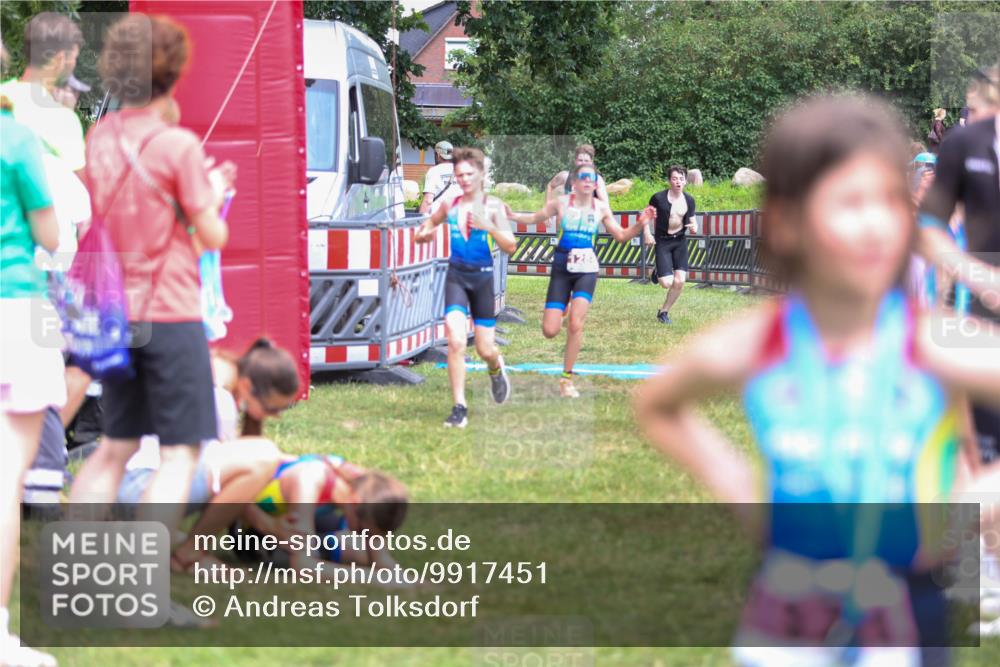 21.06.2026 - 29. Vierlanden-Triathlon Andreas Tolksdorf http://msf.ph/oto/9917451 21.06.2026 15:11:16 Ziel 1230, 1244, 1257, 1275, 1288, 1332 meine-sportfotos.de