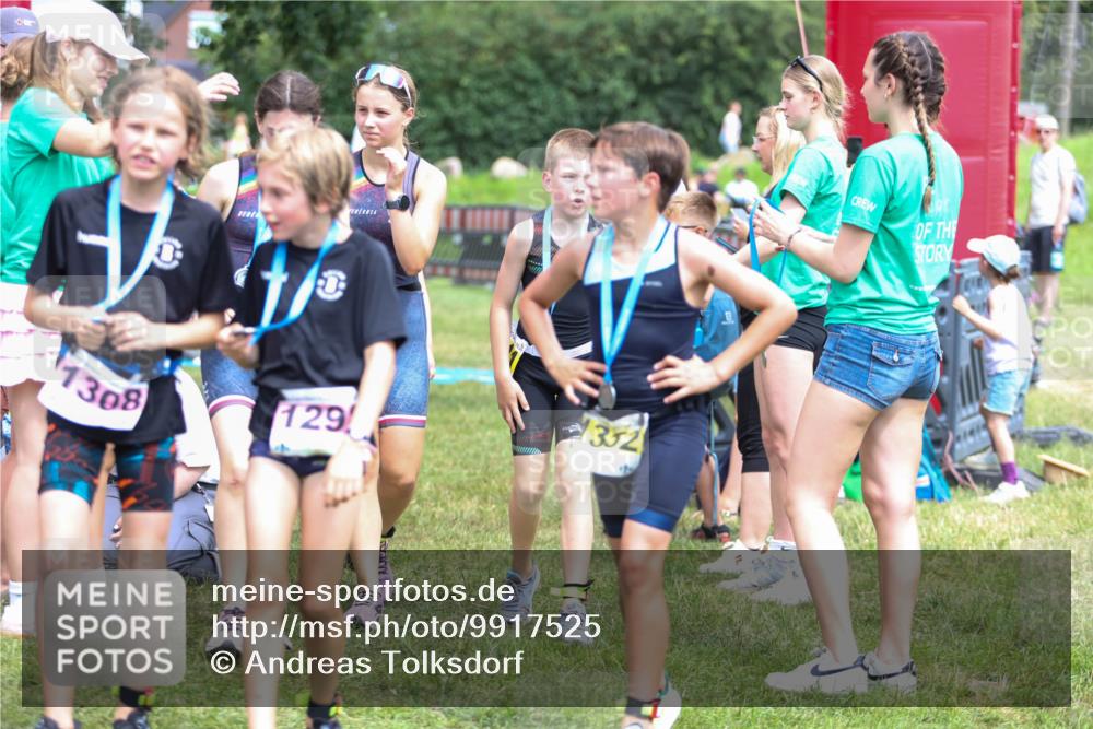 21.06.2026 - 29. Vierlanden-Triathlon Andreas Tolksdorf http://msf.ph/oto/9917525 21.06.2026 15:13:02 Ziel 1249, 1260, 1290, 1318 meine-sportfotos.de