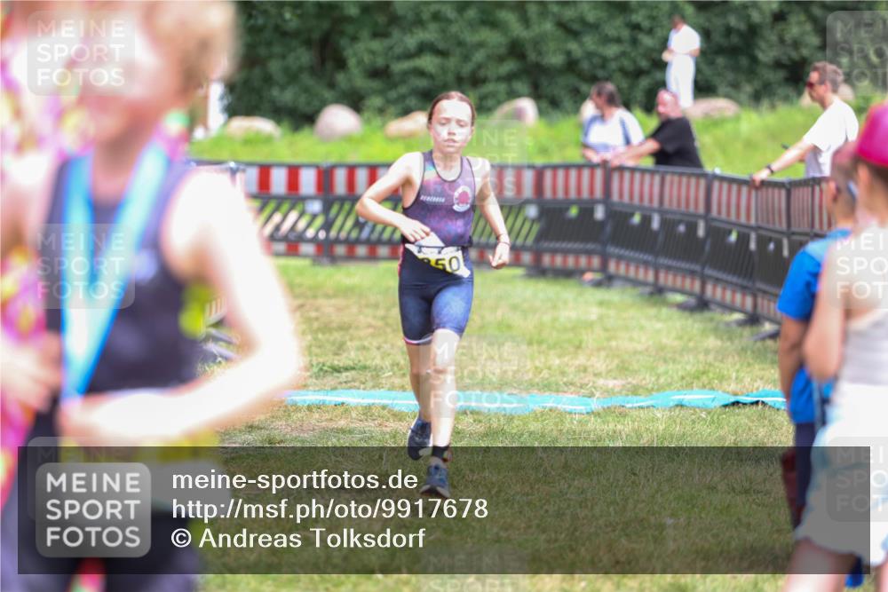 21.06.2026 - 29. Vierlanden-Triathlon Andreas Tolksdorf http://msf.ph/oto/9917678 21.06.2026 15:14:10 Ziel 1295 meine-sportfotos.de