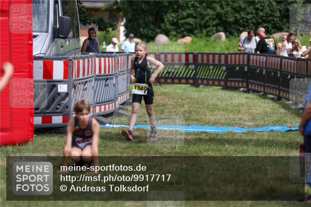 21.06.2026 - 29. Vierlanden-Triathlon Andreas Tolksdorf http://msf.ph/oto/9917717 21.06.2026 15:14:45 Ziel 1326, 1340 meine-sportfotos.de