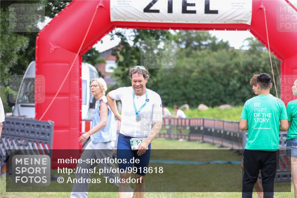 21.06.2026 - 29. Vierlanden-Triathlon Andreas Tolksdorf http://msf.ph/oto/9918618 21.06.2026 12:15:39 Ziel  meine-sportfotos.de