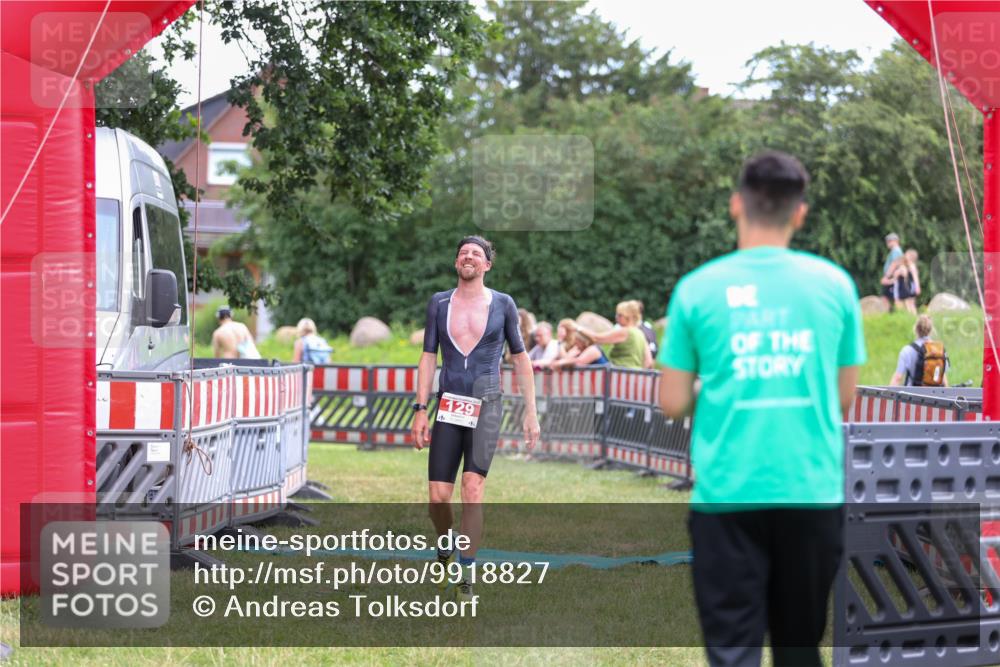 21.06.2026 - 29. Vierlanden-Triathlon Andreas Tolksdorf http://msf.ph/oto/9918827 21.06.2026 12:28:49 Ziel 129 meine-sportfotos.de