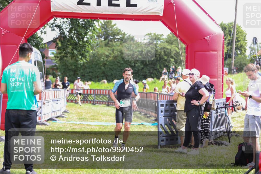 21.06.2026 - 29. Vierlanden-Triathlon Andreas Tolksdorf http://msf.ph/oto/9920452 21.06.2026 13:13:36 Ziel 290, 785 meine-sportfotos.de