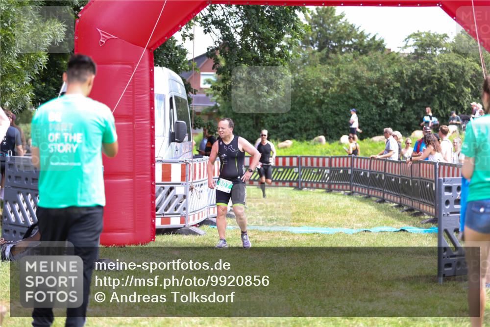 21.06.2026 - 29. Vierlanden-Triathlon Andreas Tolksdorf http://msf.ph/oto/9920856 21.06.2026 13:21:19 Ziel 176, 807 meine-sportfotos.de