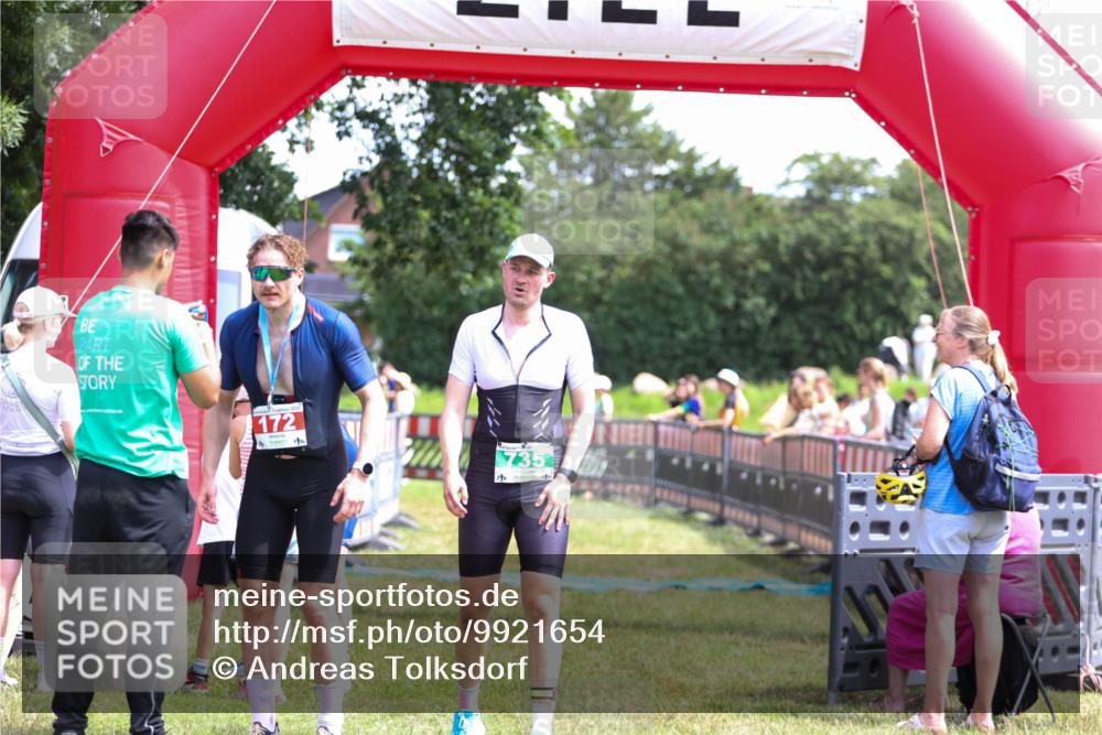 21.06.2026 - 29. Vierlanden-Triathlon Andreas Tolksdorf http://msf.ph/oto/9921654 21.06.2026 13:36:44 Ziel  meine-sportfotos.de