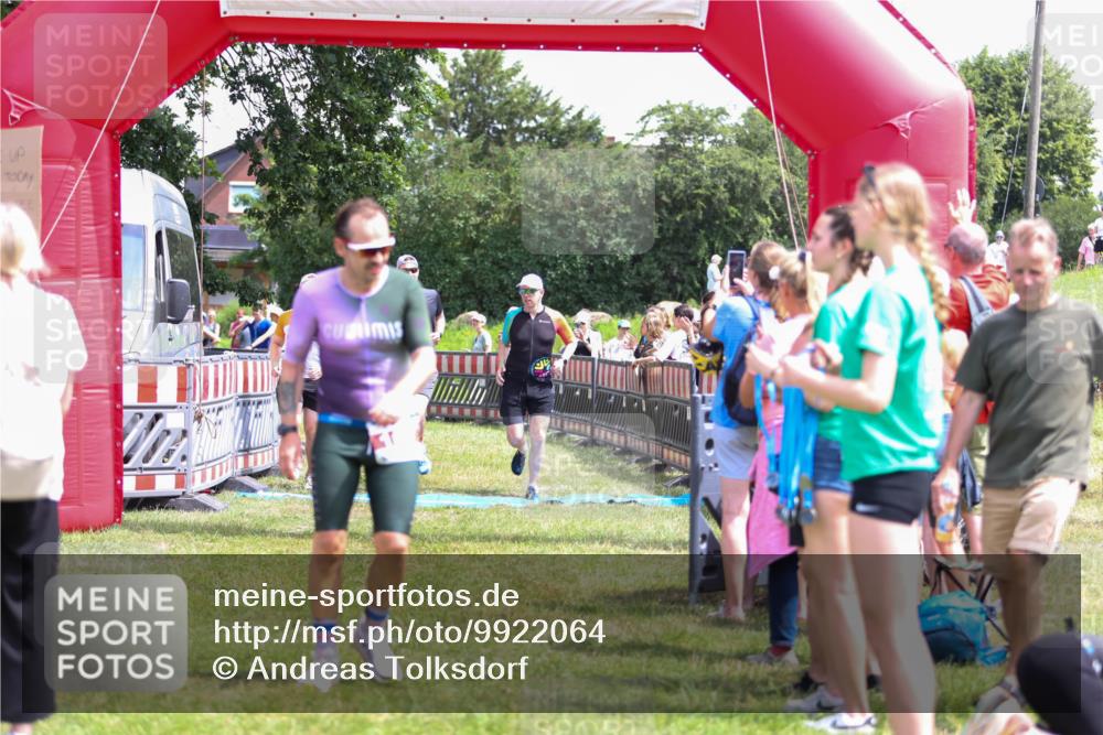 21.06.2026 - 29. Vierlanden-Triathlon Andreas Tolksdorf http://msf.ph/oto/9922064 21.06.2026 13:44:03 Ziel 113, 167, 291, 788 meine-sportfotos.de