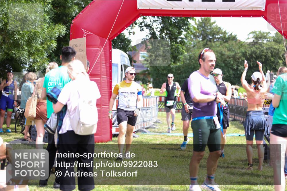 21.06.2026 - 29. Vierlanden-Triathlon Andreas Tolksdorf http://msf.ph/oto/9922083 21.06.2026 13:44:07 Ziel 113, 291, 788 meine-sportfotos.de