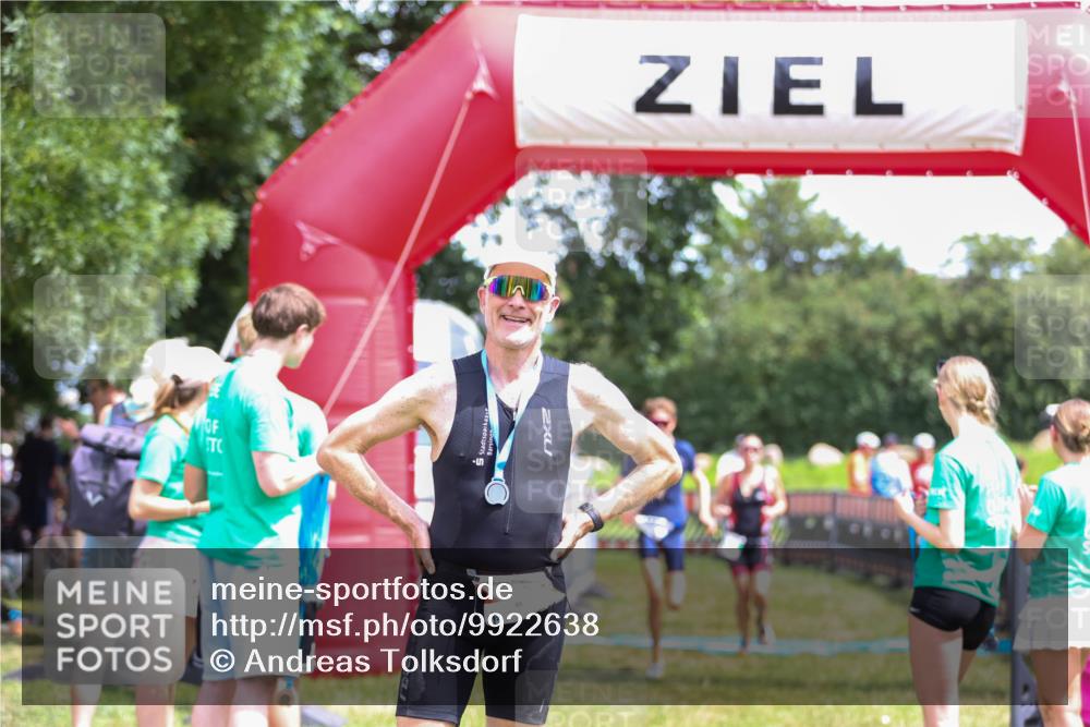 21.06.2026 - 29. Vierlanden-Triathlon Andreas Tolksdorf http://msf.ph/oto/9922638 21.06.2026 13:59:22 Ziel 260, 847, 890, 1058 meine-sportfotos.de