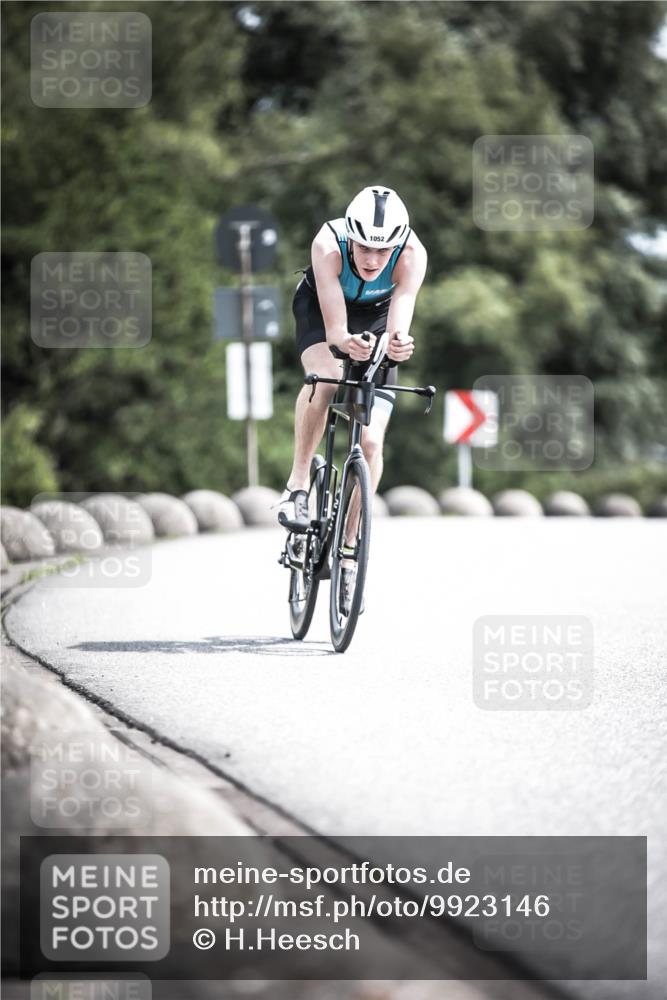 21.06.2026 - 29. Vierlanden-Triathlon H.Heesch http://msf.ph/oto/9923146 21.06.2026 13:02:53 Radfahren 1052 meine-sportfotos.de