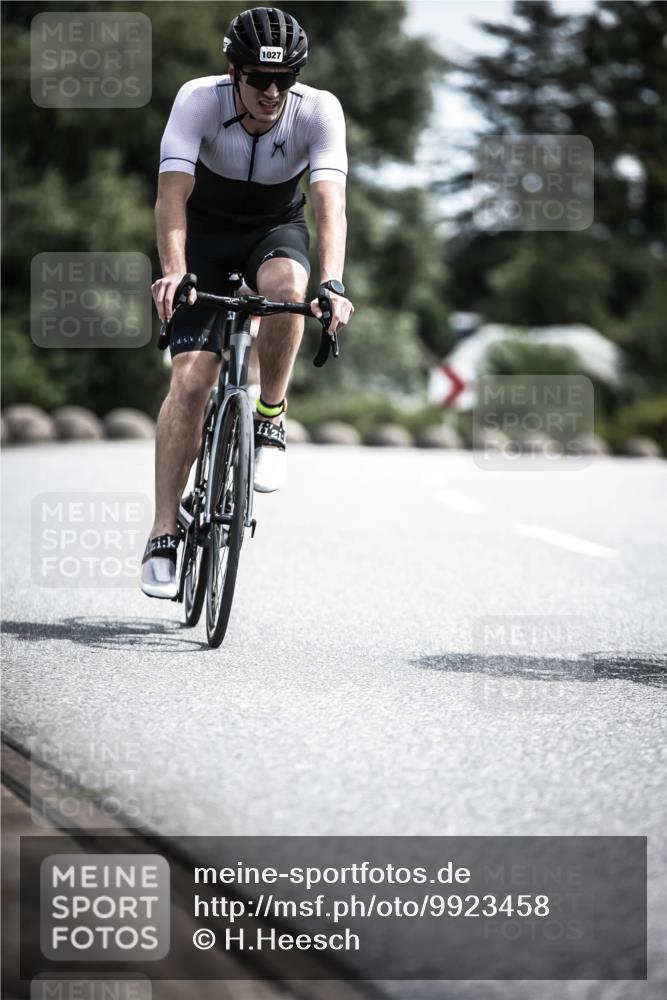 21.06.2026 - 29. Vierlanden-Triathlon H.Heesch http://msf.ph/oto/9923458 21.06.2026 13:05:24 Radfahren 1027 meine-sportfotos.de
