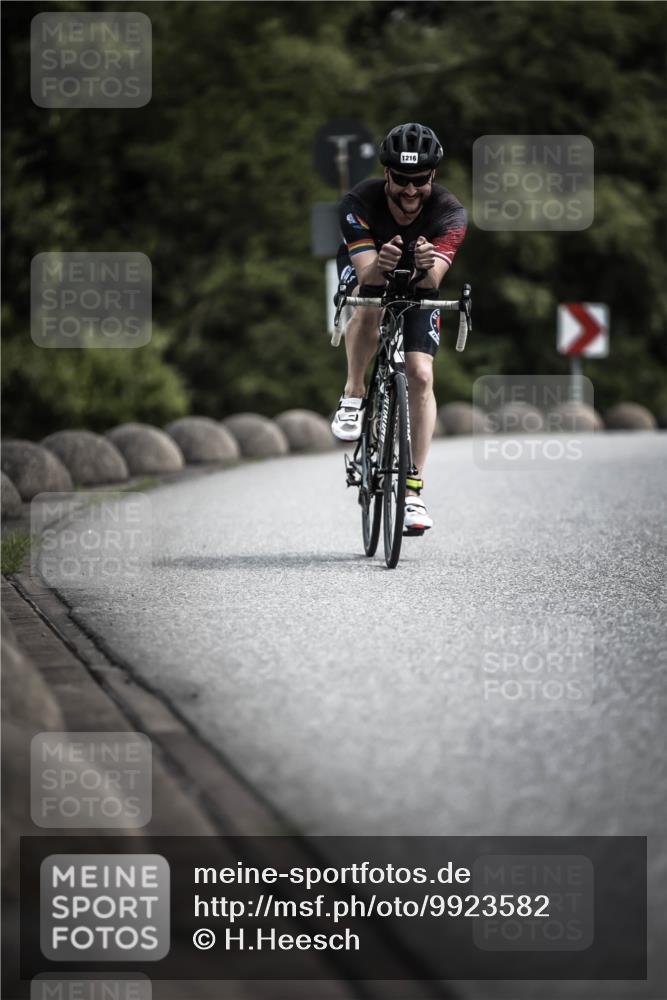 21.06.2026 - 29. Vierlanden-Triathlon H.Heesch http://msf.ph/oto/9923582 21.06.2026 13:31:33 Radfahren 1216 meine-sportfotos.de
