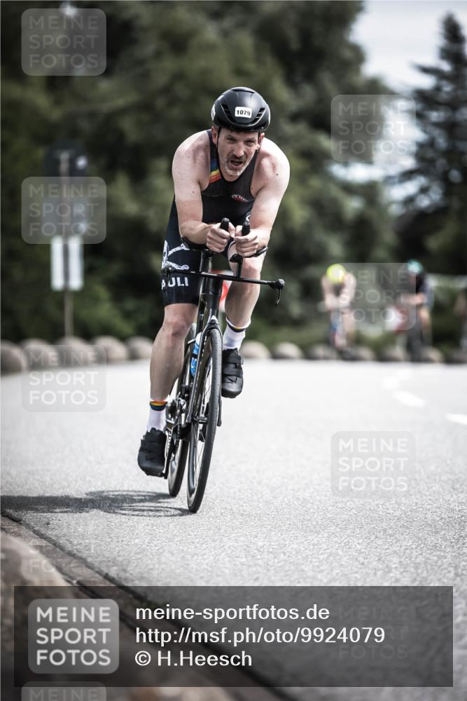 21.06.2026 - 29. Vierlanden-Triathlon H.Heesch http://msf.ph/oto/9924079 21.06.2026 13:05:52 Radfahren 1079 meine-sportfotos.de
