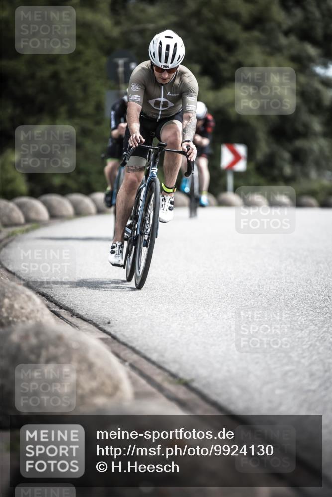 21.06.2026 - 29. Vierlanden-Triathlon H.Heesch http://msf.ph/oto/9924130 21.06.2026 13:06:28 Radfahren 1065 meine-sportfotos.de